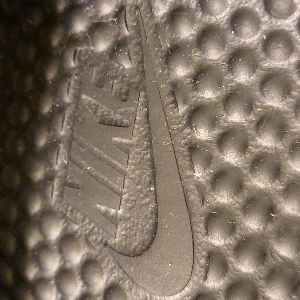 Black Nike Slides with Pink logo - Picture 4 of 5